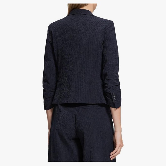 Theory Shrunken Blazer in Seersucker - Picture 6 of 13